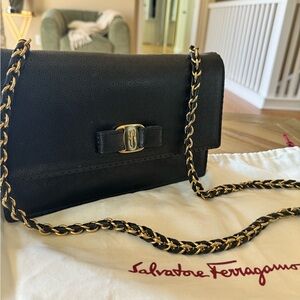 Salvatore Ferragamo Black Leather Vara Bow Chain Shoulder Bag